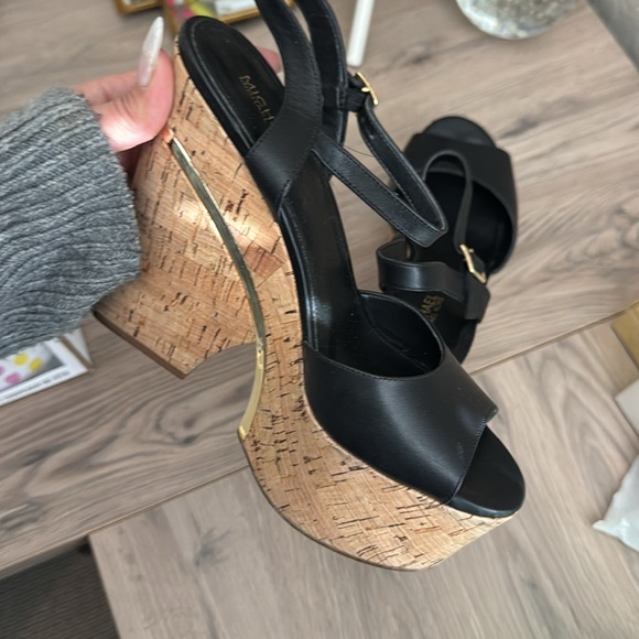 Michael Kors black gold and cork platform wedges - Picture 3 of 4